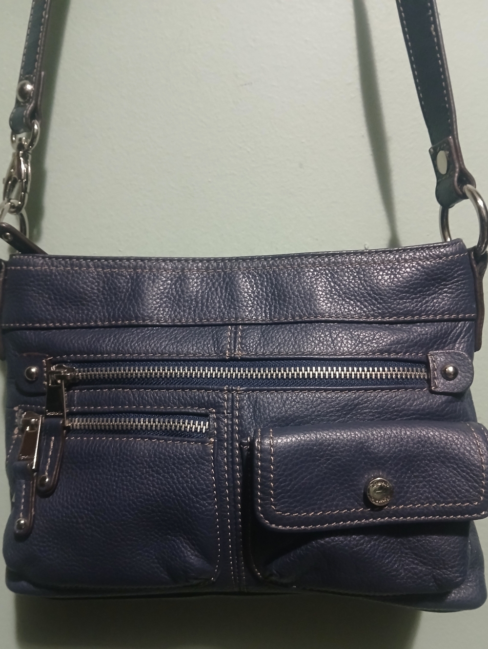 EUC Tignanello Leather Crossbody